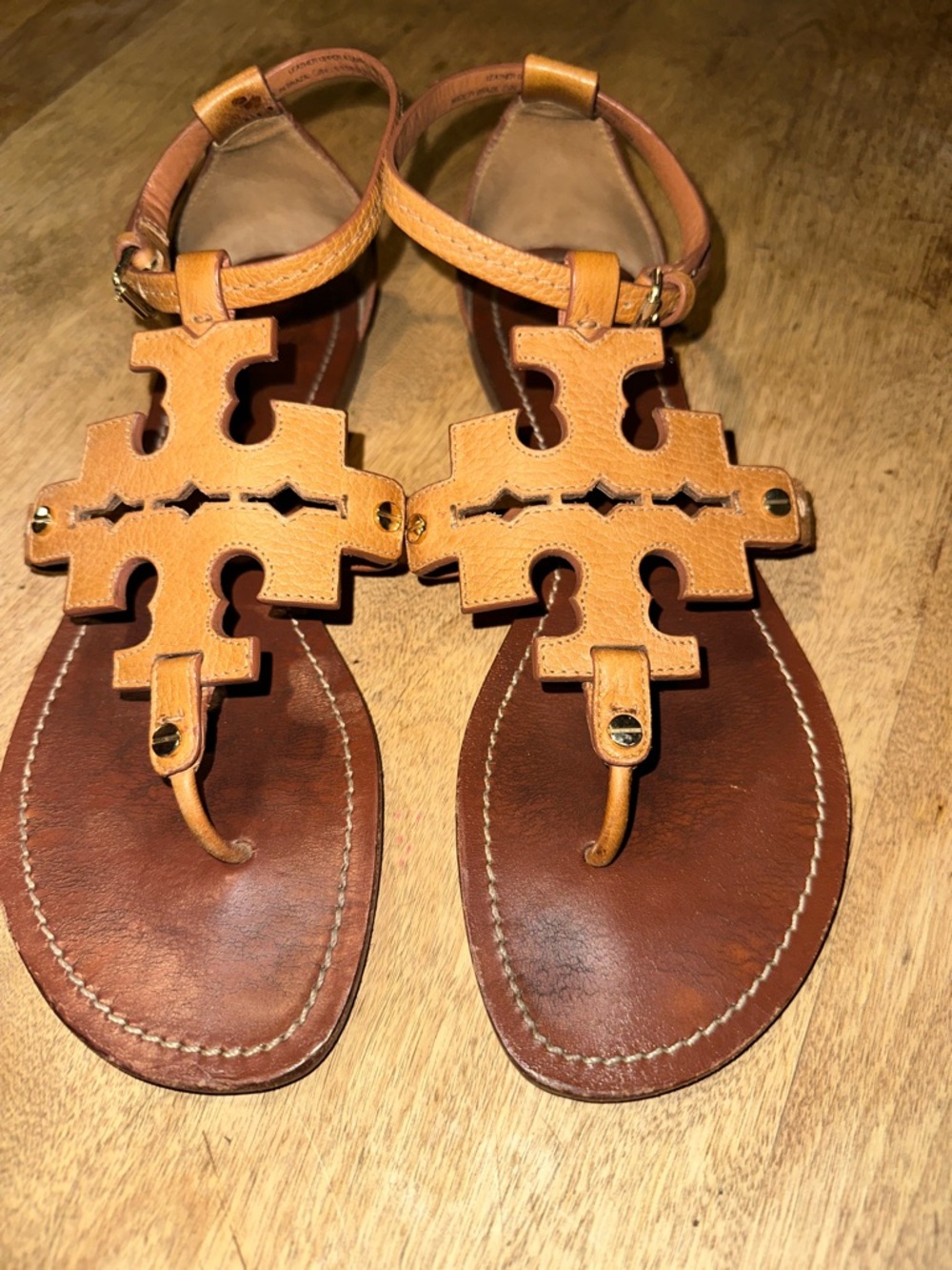 Tory Burch Phoebe Flat Thong  Royal Tan Leather Sandals